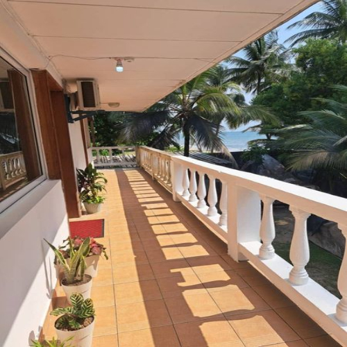 Grand studio meublé à louer