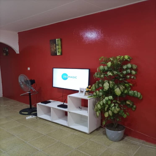 studio meublé à louer à Glass