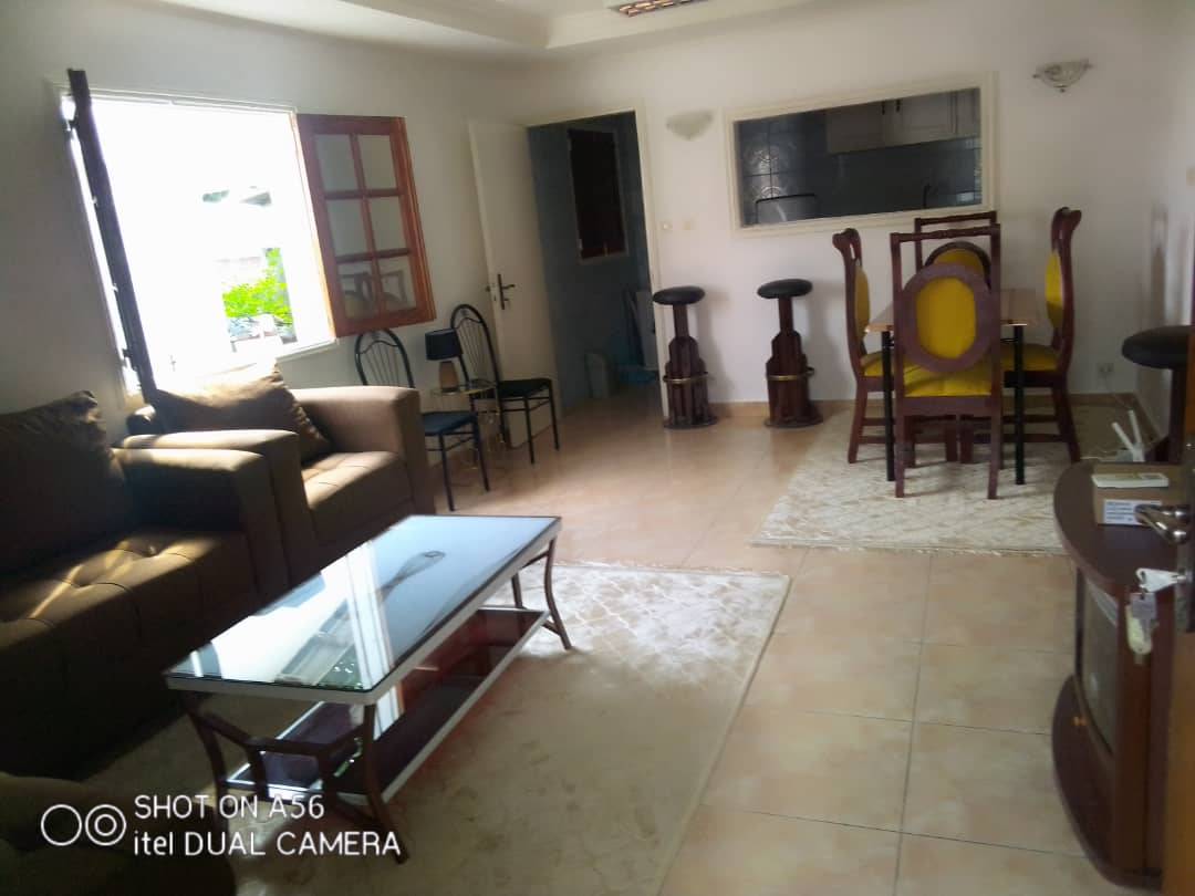 Studio seule dans la barrière